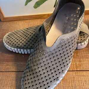 Isle Jacobsen Olive Tulip Perforated Slip ONS